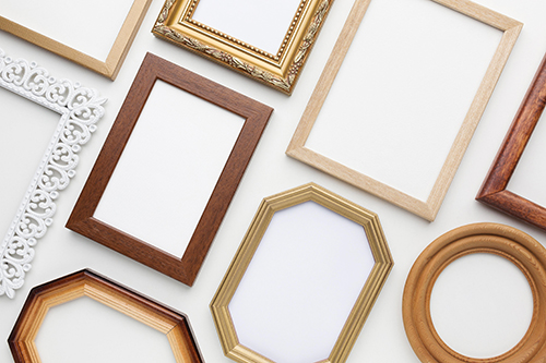 vue-de-dessus-de-l-arrangement-des-cadres-en-bois copie
